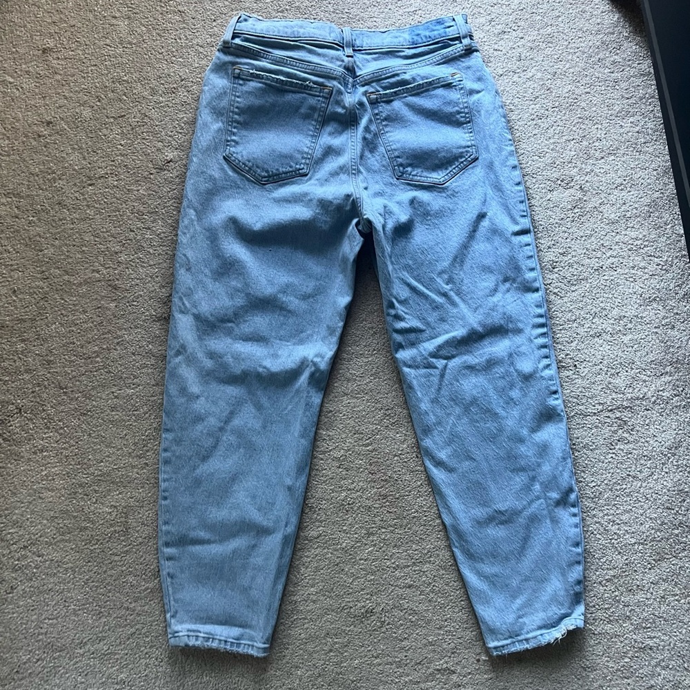 A&F the 80’s Mom High Rise Jean Light wash 30 8 R